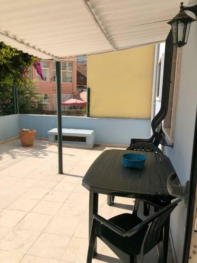 Grandmommy'S House - Traditional And Comfy Lisboan Apartment Bagian luar foto