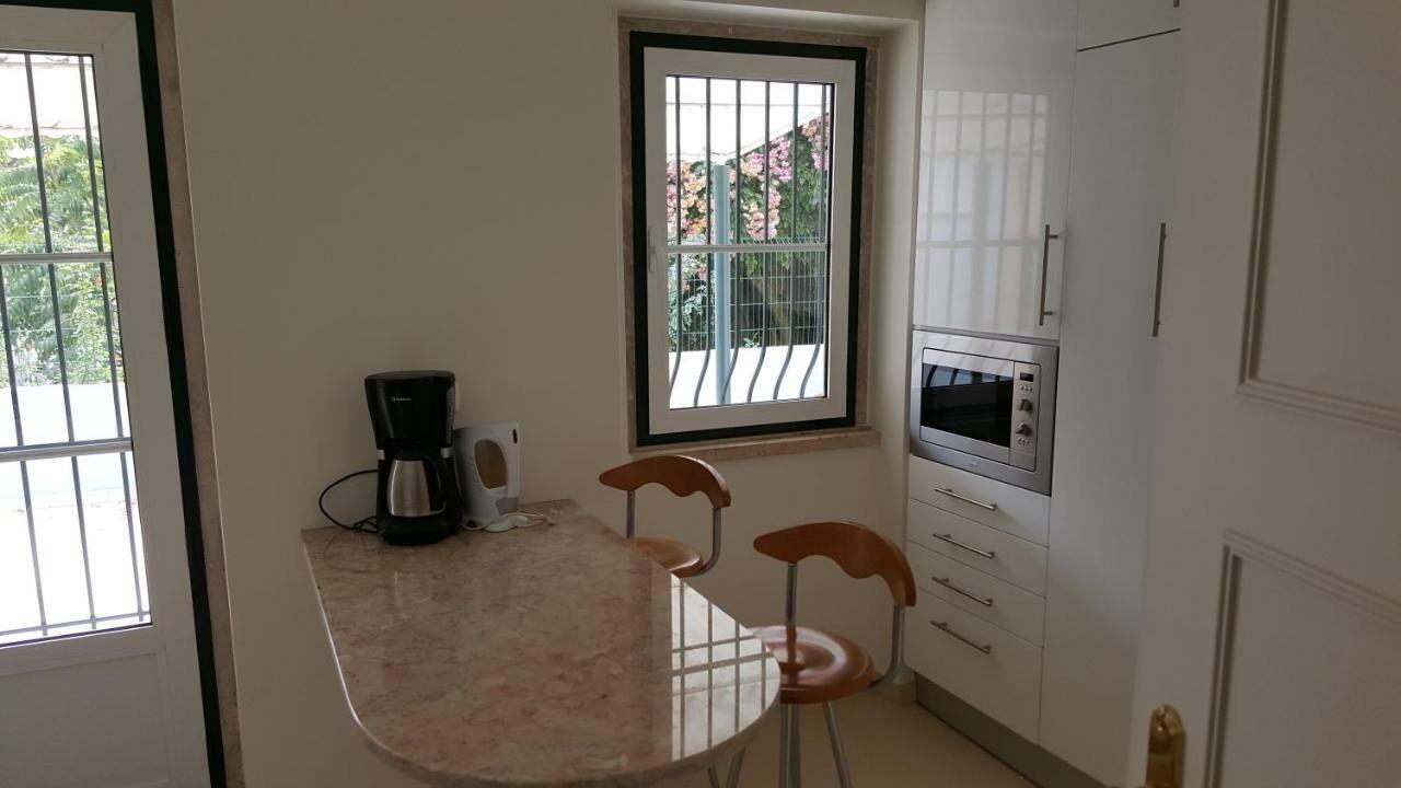 Grandmommy'S House - Traditional And Comfy Lisboan Apartment Bagian luar foto